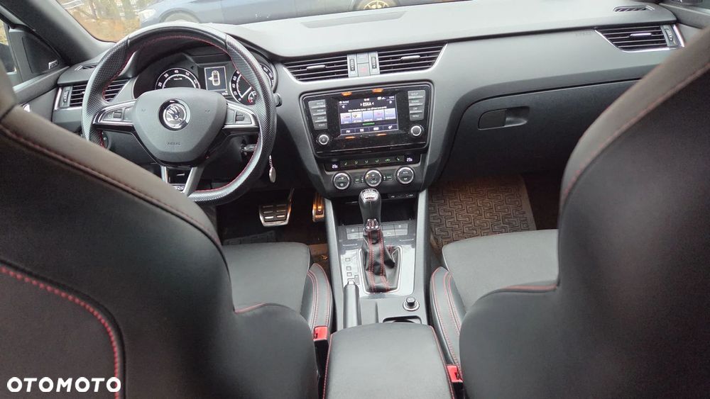 Skoda Octavia 2.0 TSI RS DSG - 8