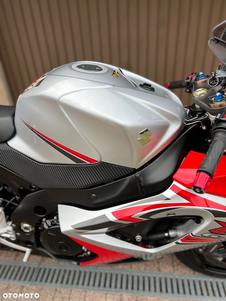 Suzuki GSX-R - 10