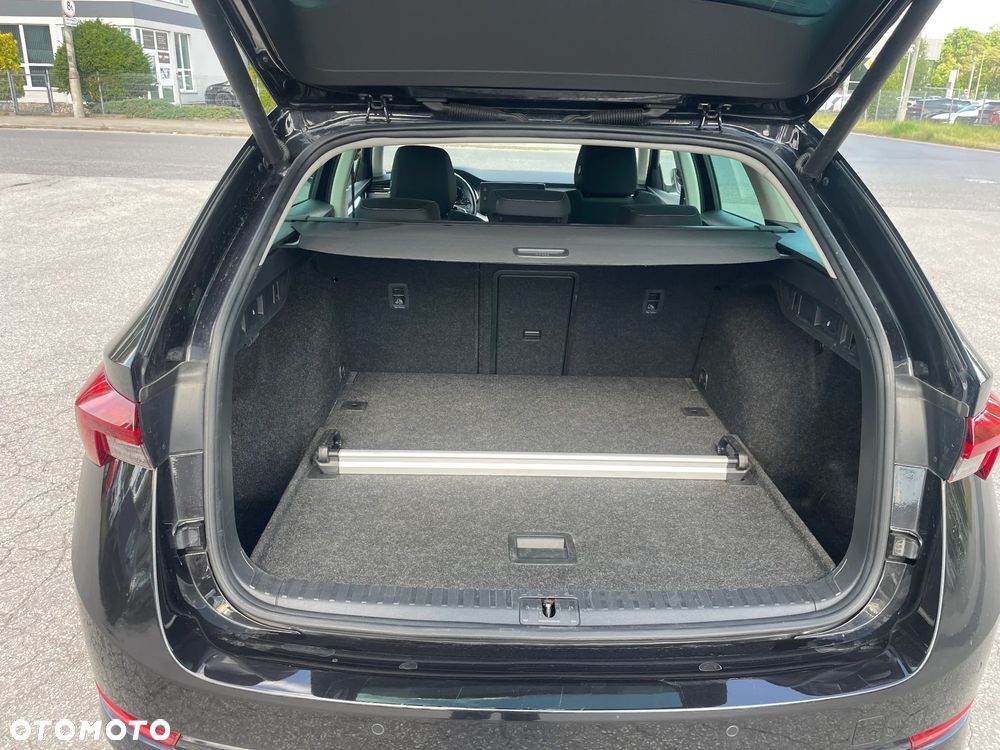 Skoda Octavia 2.0 TDI DSG Style - 10