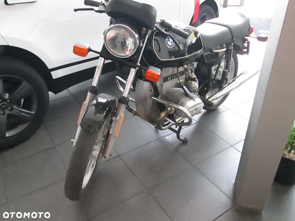 BMW R - 1