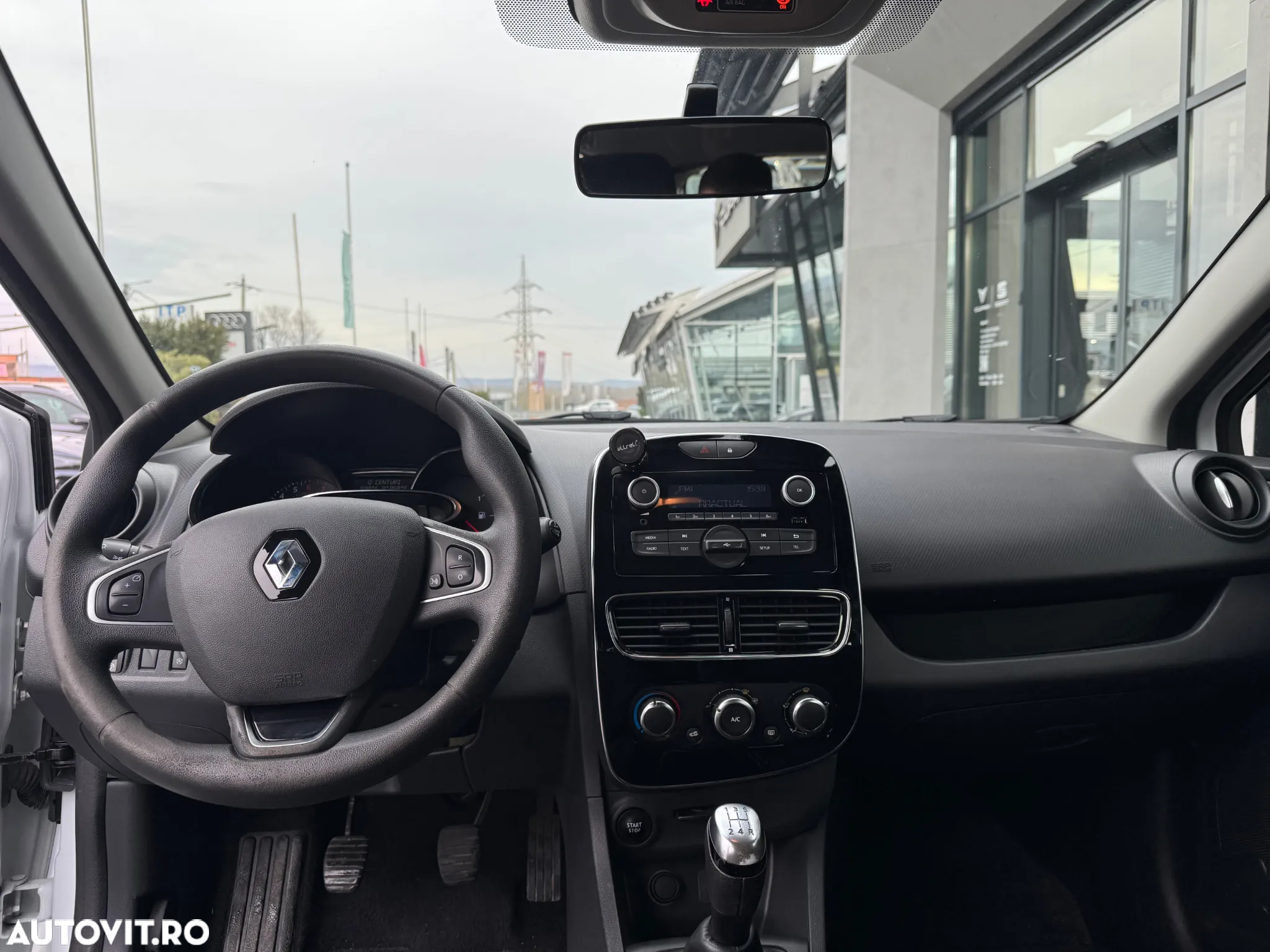 Renault Clio IV TCe Zen - 15