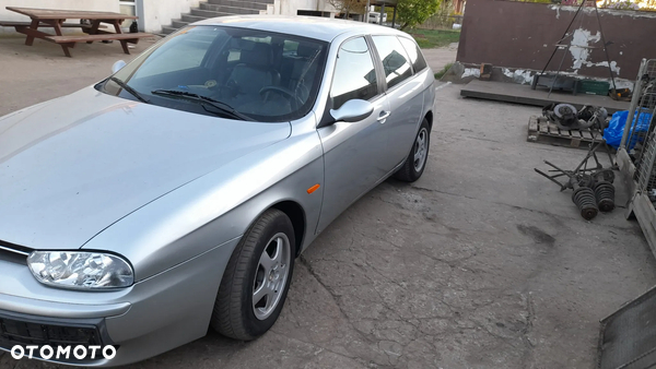 ALFA ROMEO 156 błotnik lewy