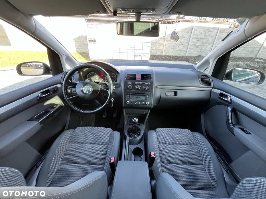 Volkswagen Touran 2.0 FSI Highline - 7