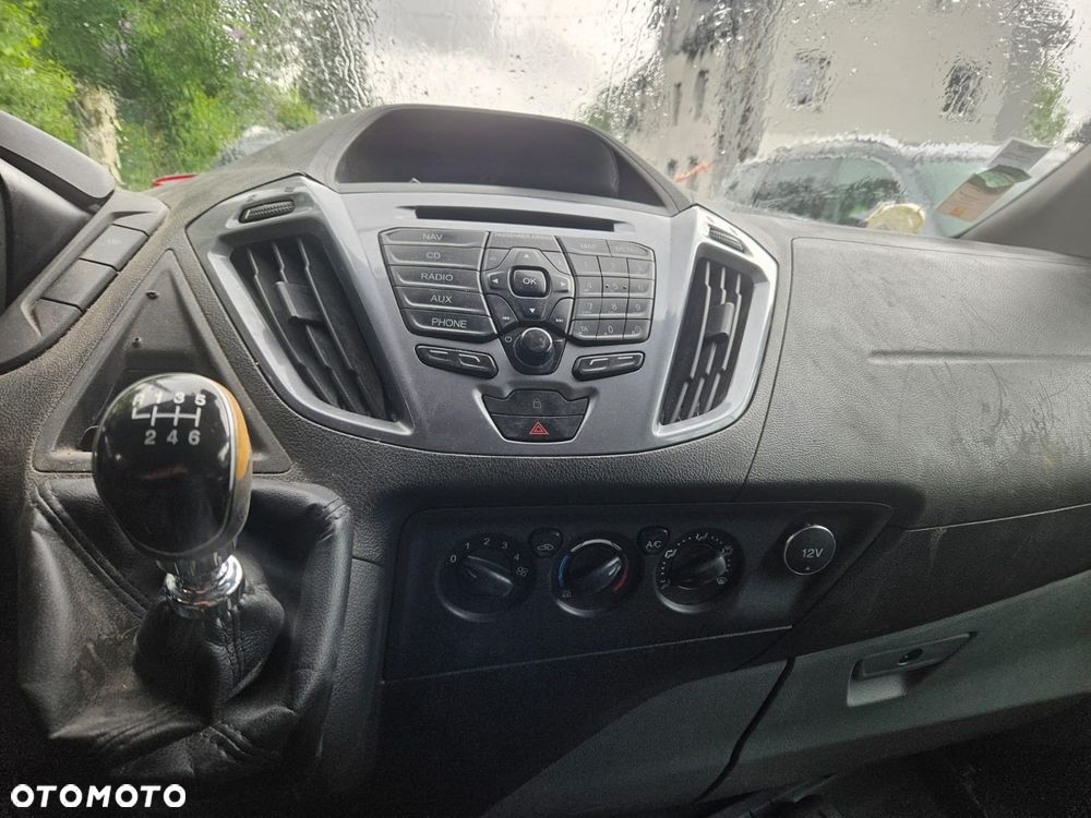 Ford TRANSIT CUSTOM - 6