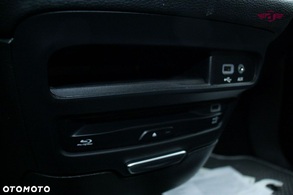 Chrysler Pacifica - 33