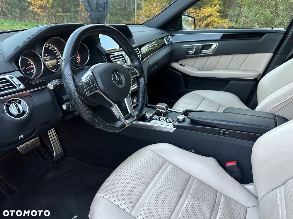 Mercedes-Benz Klasa E 63 AMG 4Matic AMG Speedshift MCT - 26