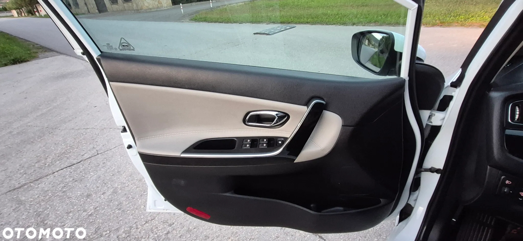 Kia Ceed 1.6 GDI ISG SW Platinum Edition - 19