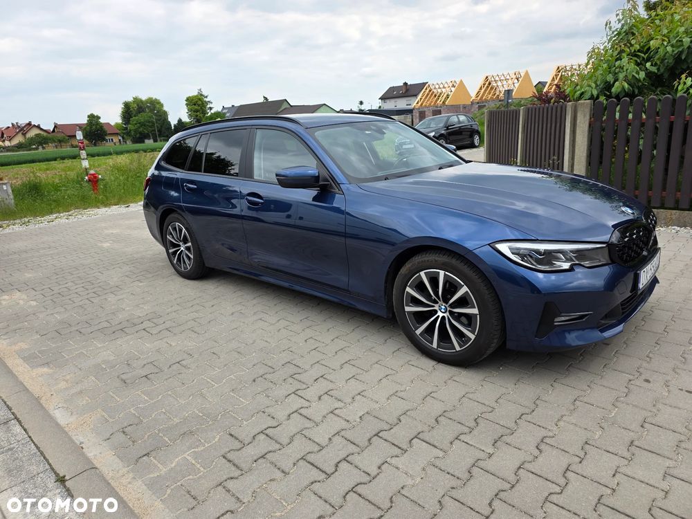 BMW Seria 3 318d mHEV - 2