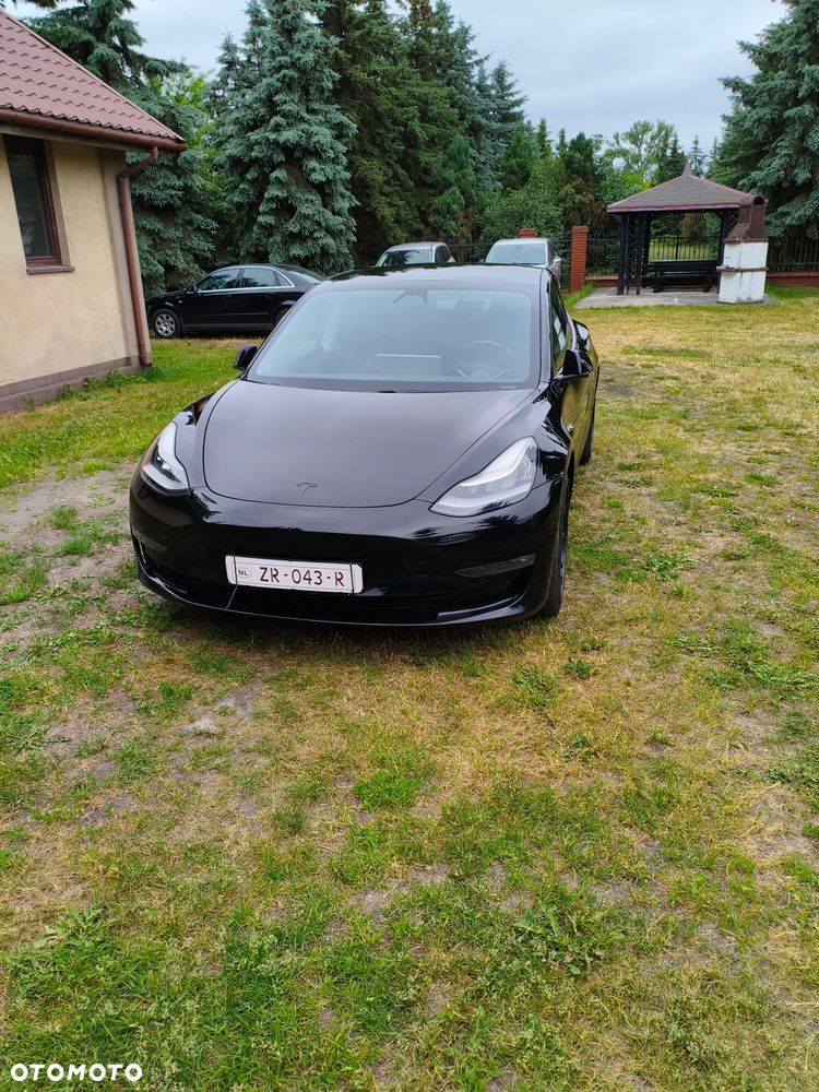 Tesla Model 3 Long Range AWD - 2