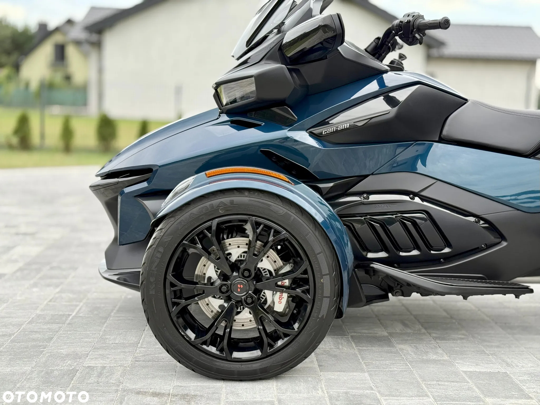 Can-Am Spyder - 7
