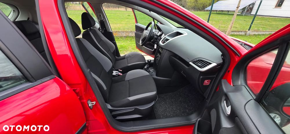 Peugeot 207 75 Urban Move - 17