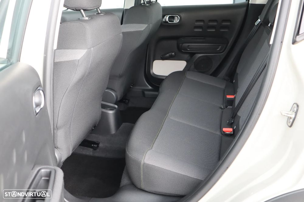 Citroën C3 1.2 PureTech Shine EAT6 - 8