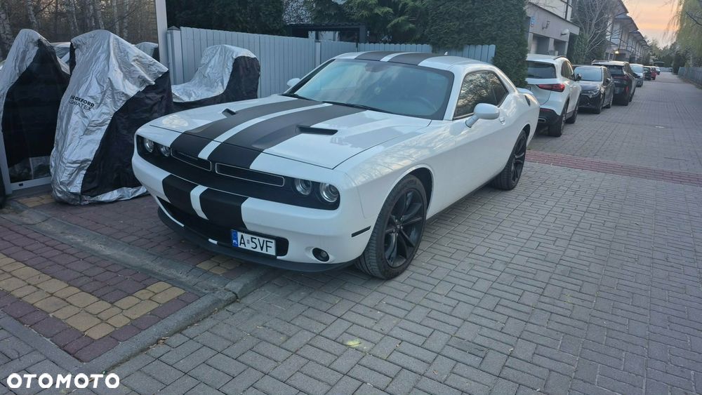 Dodge Challenger - 14
