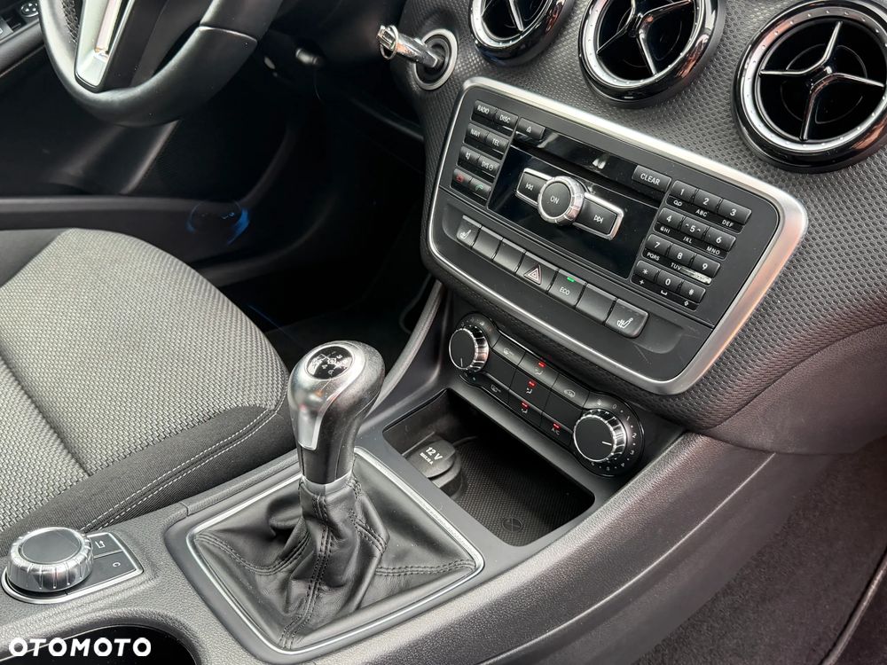 Mercedes-Benz Klasa A 180 (BlueEFFICIENCY) - 29