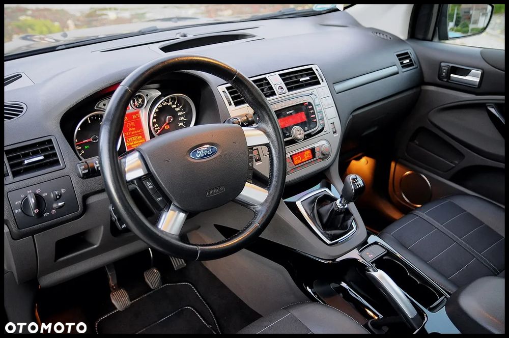 Ford Kuga 2.0 TDCi Titanium - 5