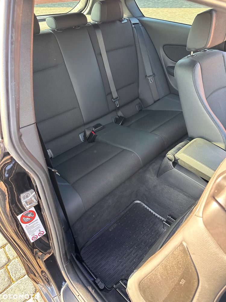 BMW Seria 1 118d DPF - 5