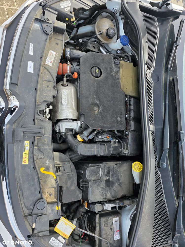 Citroën C3 BlueHDi 100 S&S FEEL - 28