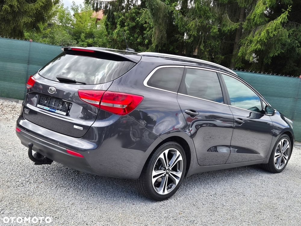 Kia Ceed 1.6 CRDi 136 ISG Platinum Edition - 6