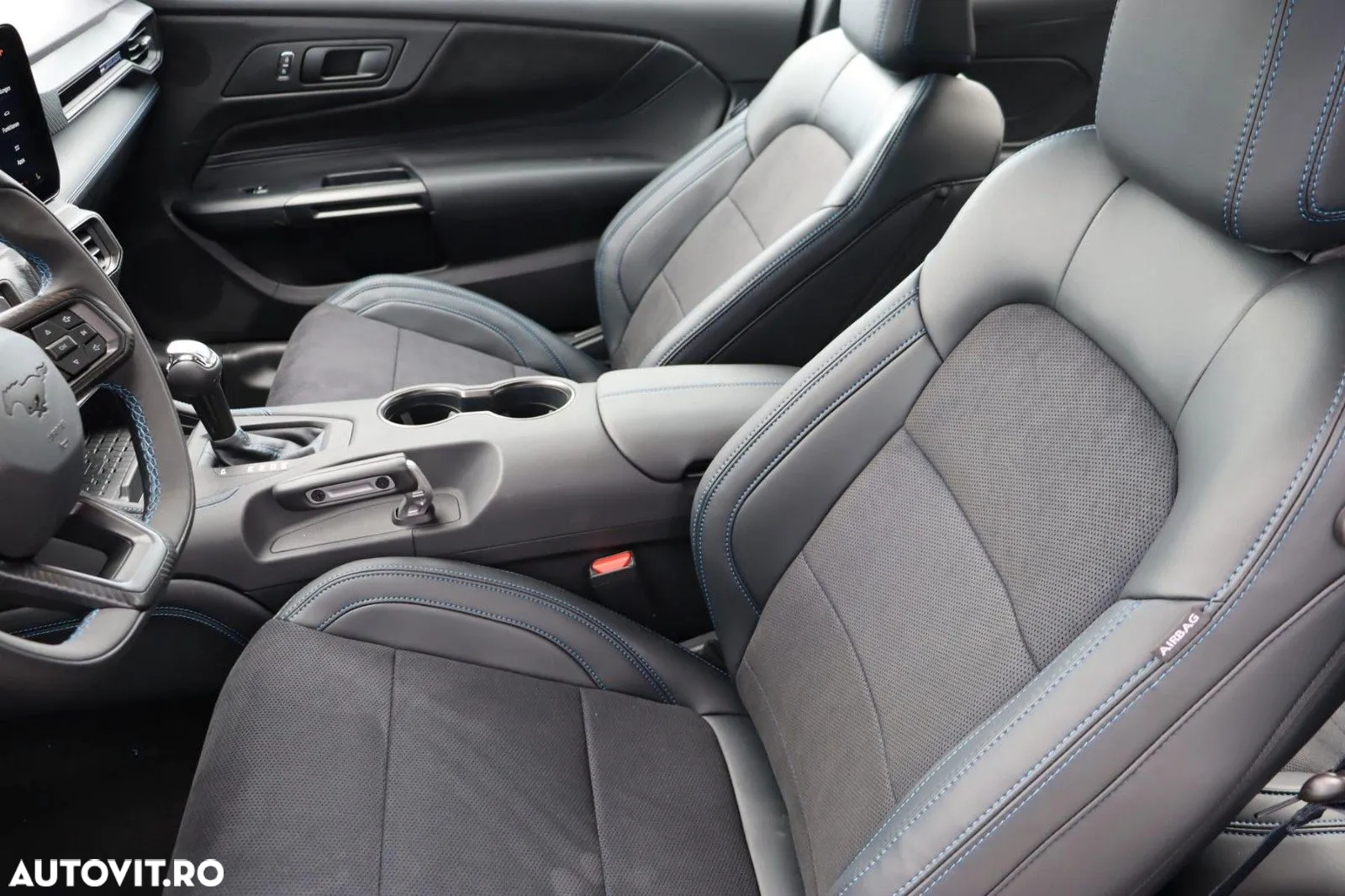 Ford Mustang 5.0 V8 Aut. Dark Horse - 10