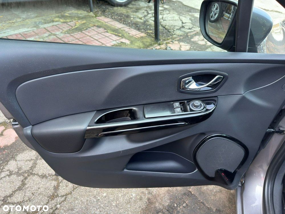 Renault Clio - 14