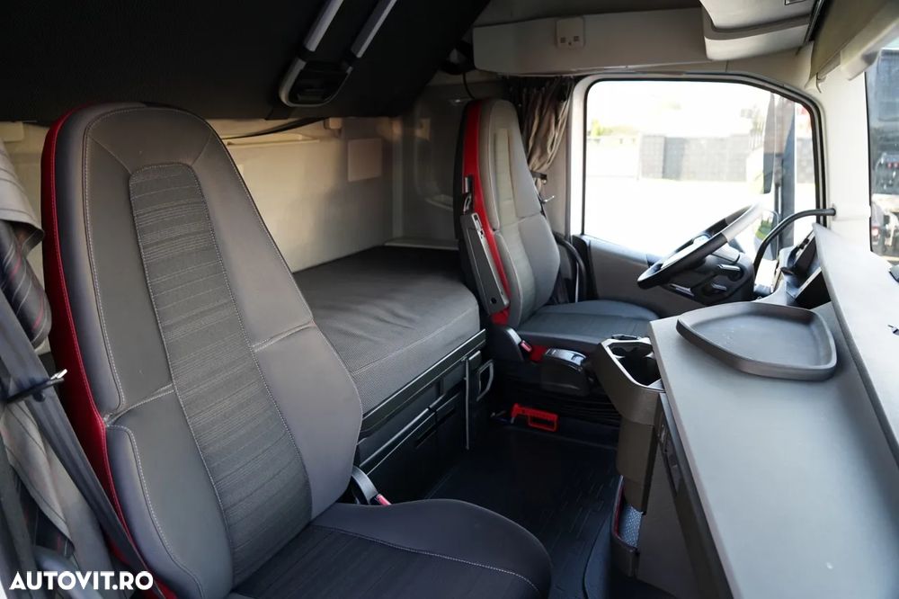 Volvo FH 460 / PNEURI 100% / IMPORTATE / KILOMETRAGE MICĂ / DUPĂ CONTRACTUL DE SERVICE - 35