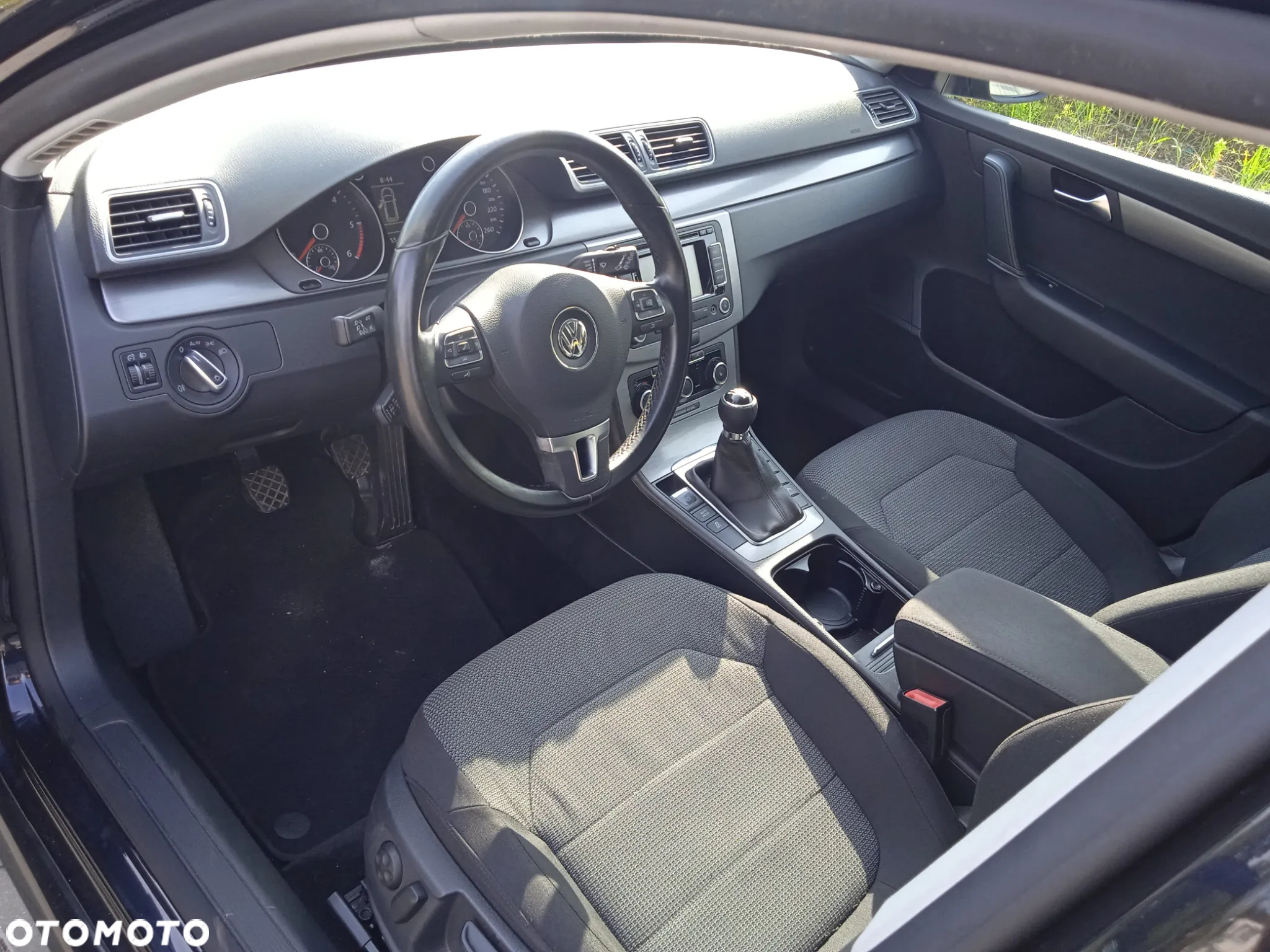 Volkswagen Passat 2.0 TDI DPF Highline - 23