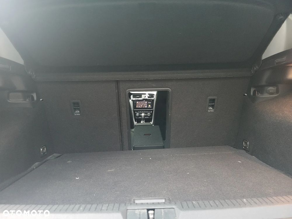 Volkswagen Golf 2.0 TDI SCR DSG Highline - 40