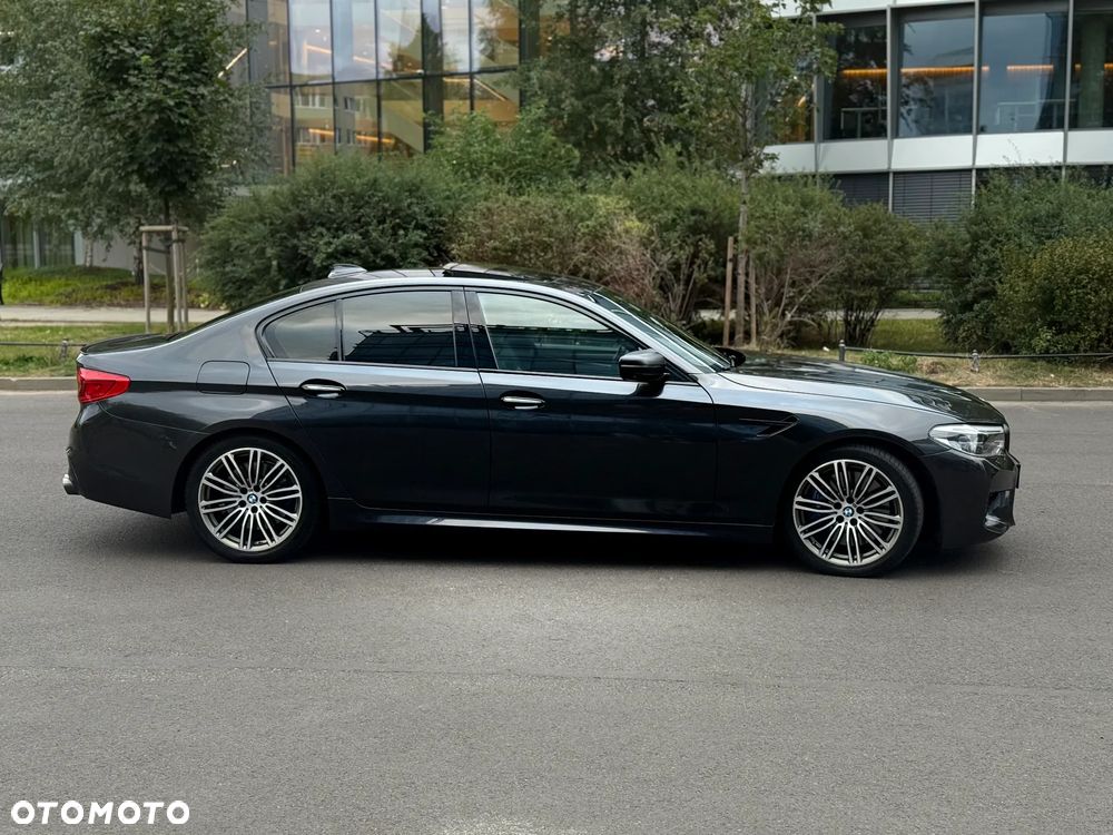 BMW Seria 5 M550i xDrive sport - 7