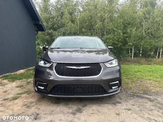 Chrysler Pacifica - 3