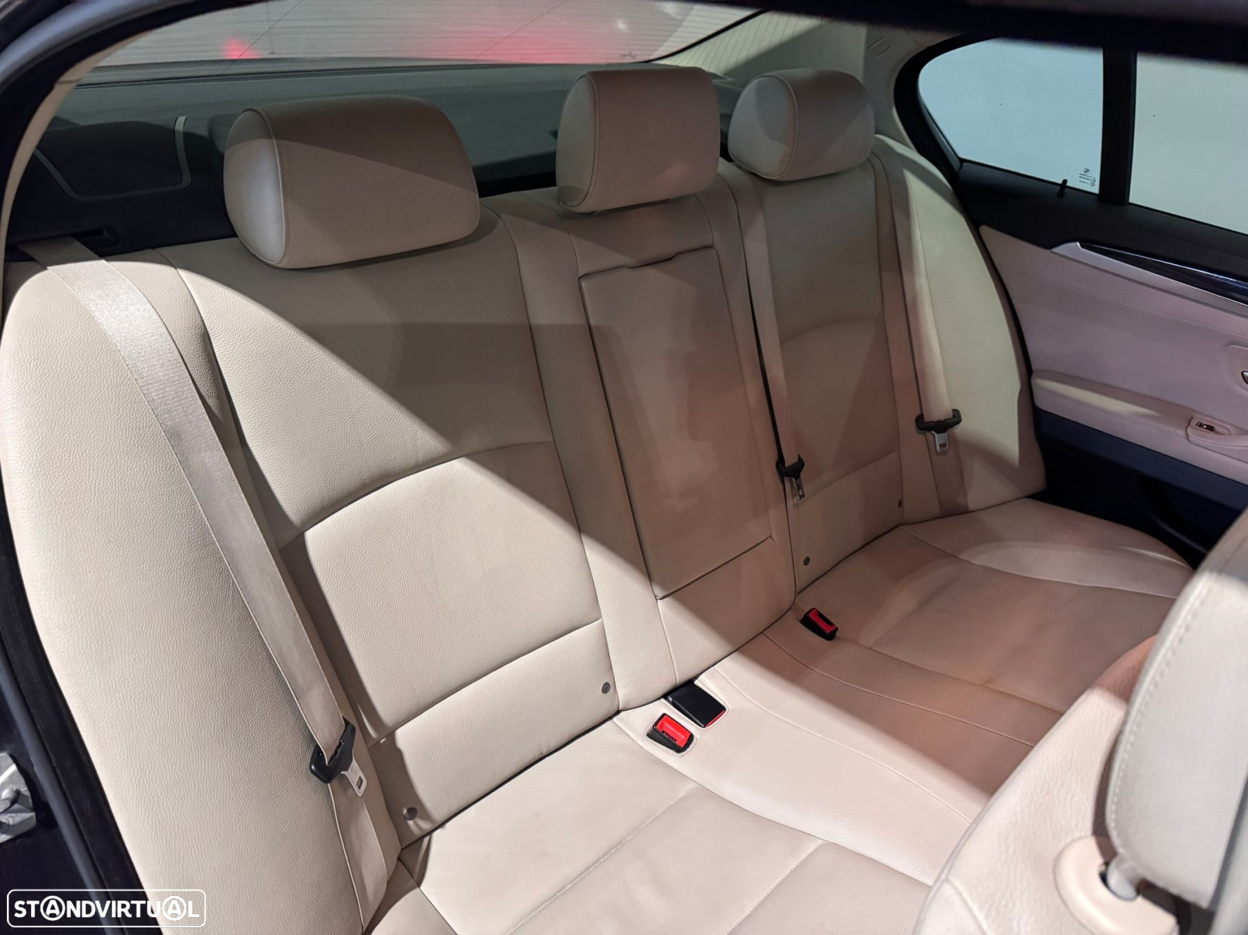 BMW 535 d Exclusive Auto - 14