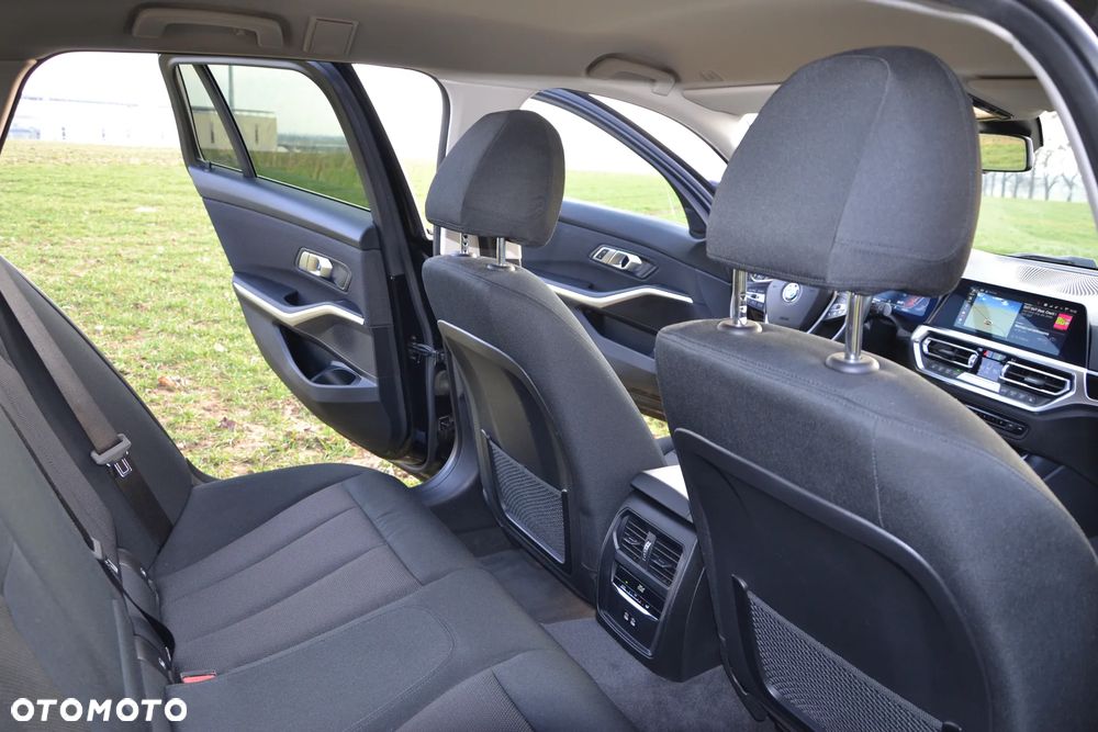 BMW Seria 3 320d Advantage - 15