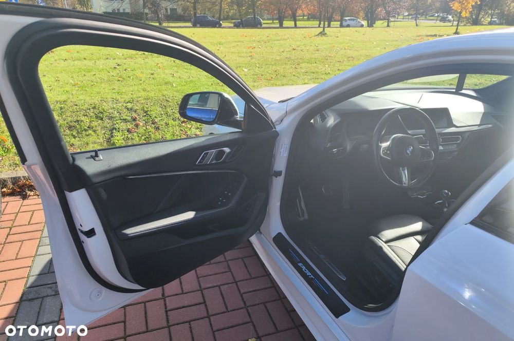 BMW Seria 1 118i M Sport - 4