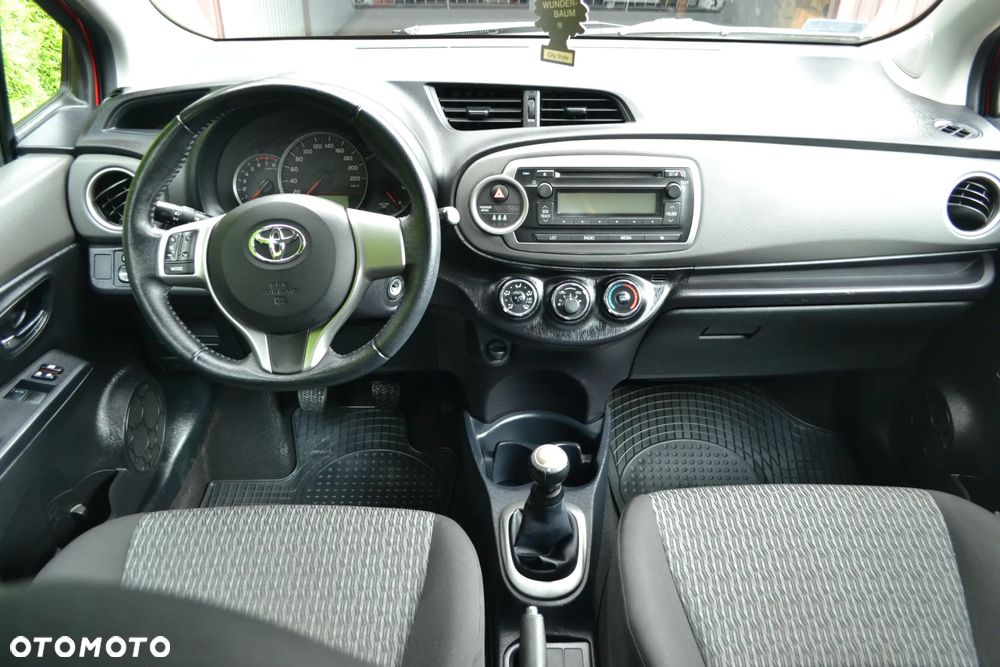 Toyota Yaris - 11