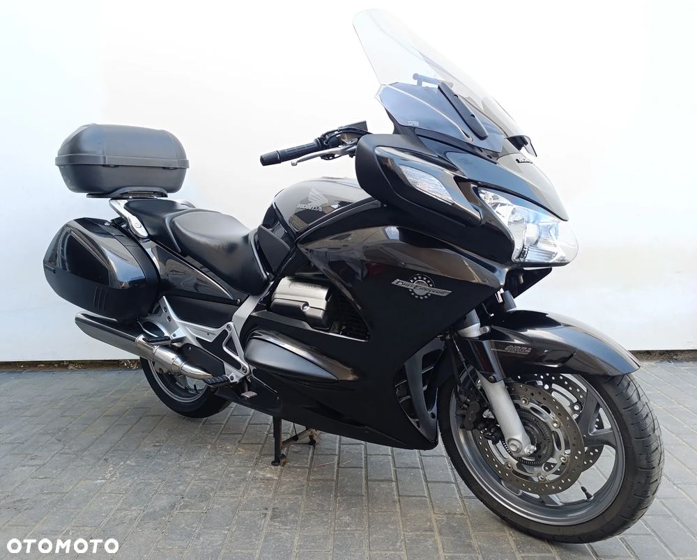 Honda ST - 8