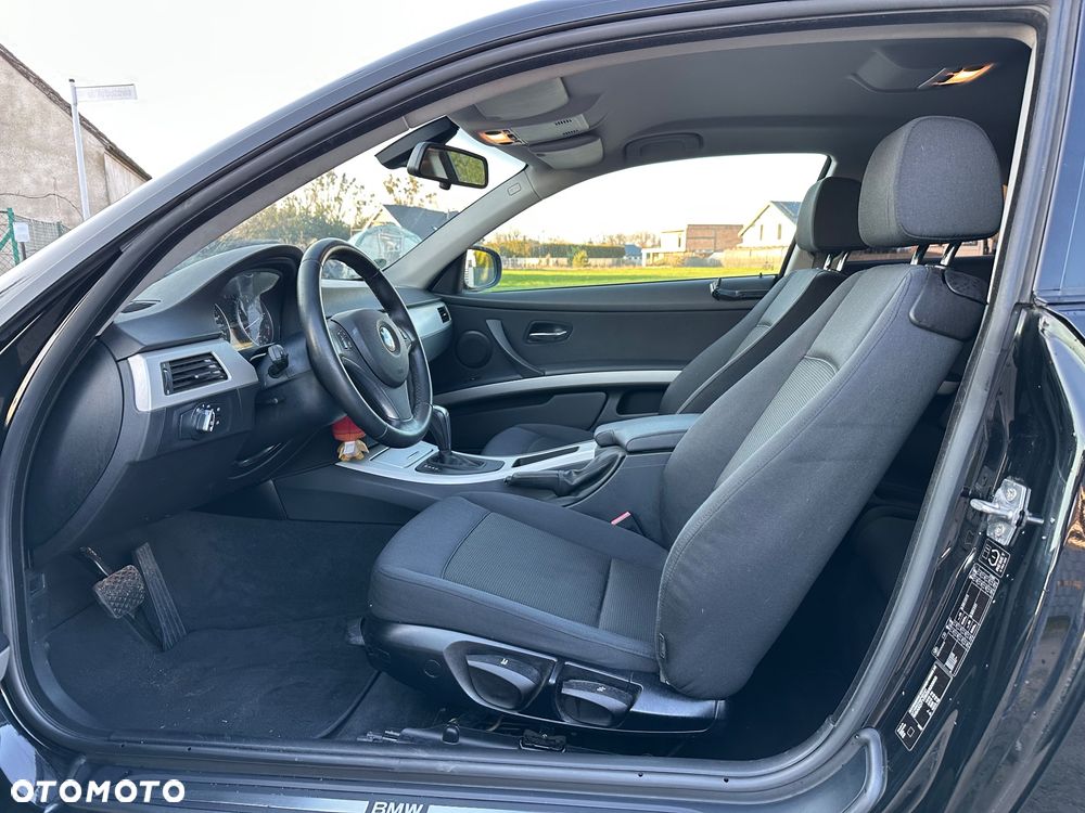 BMW Seria 3 320i - 15