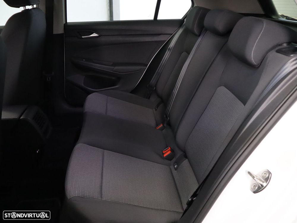 VW Golf 1.5 TSI Urban - 9