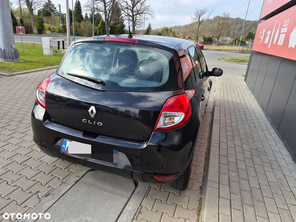 Renault Clio 1.2 16V Life - 4