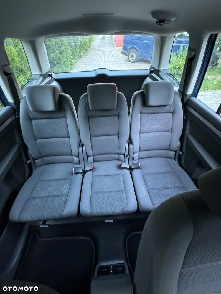 Volkswagen Touran - 13