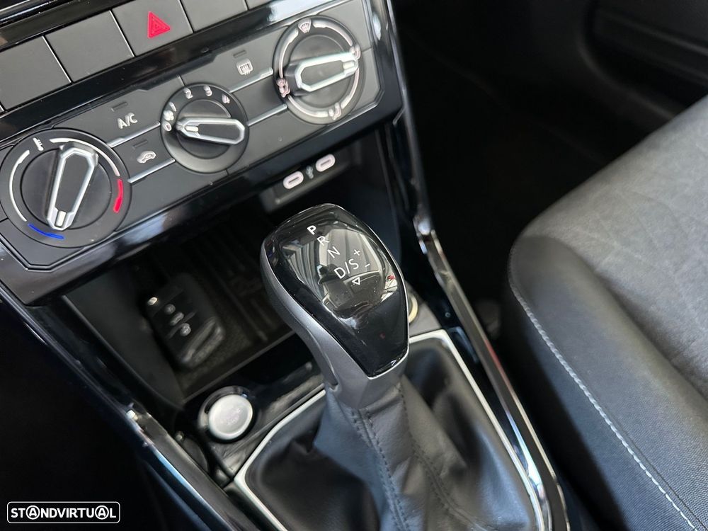 VW T-Cross 1.0 TSI Urban DSG - 17