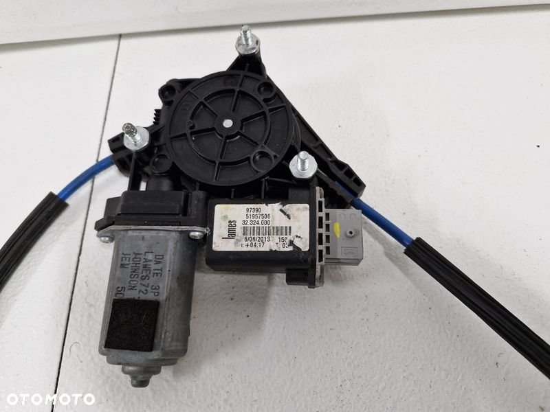 FIAT 500L PODNOŚNIK SZYBY LEWY TYŁ TYLNY 6 PIN 51957506 - 2