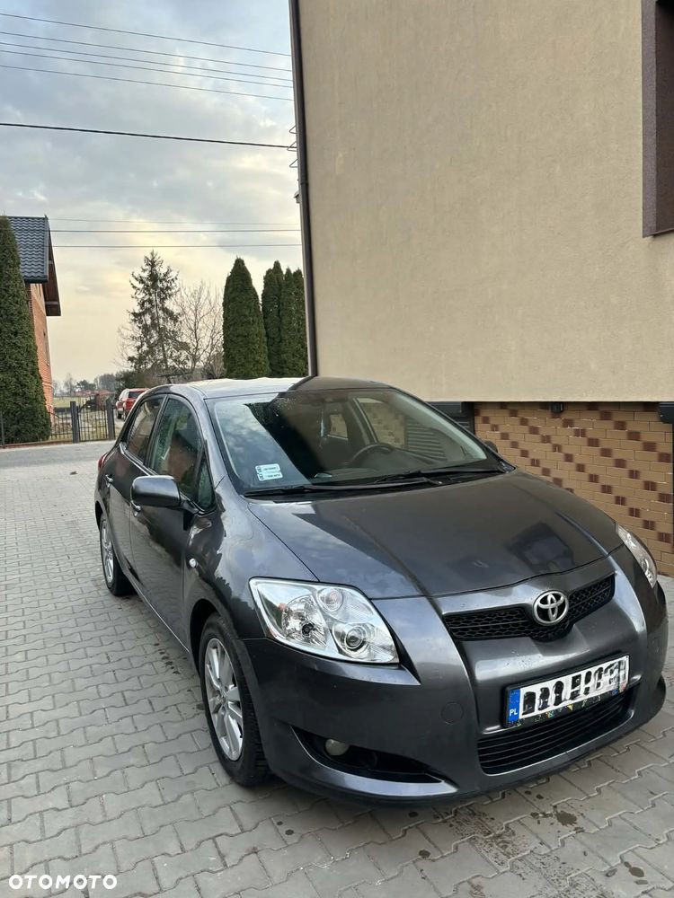 Toyota Auris 2.0 D-4D - 2