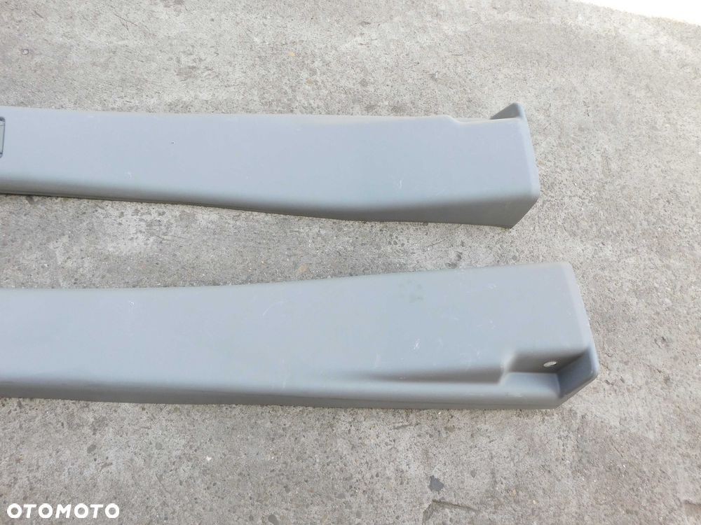 Plastiki Boczne Słupków Mercedes Sprinter 906 Niski Dach Komplet 2szt - 2