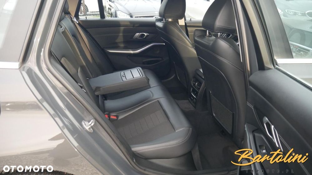 BMW Seria 3 - 18