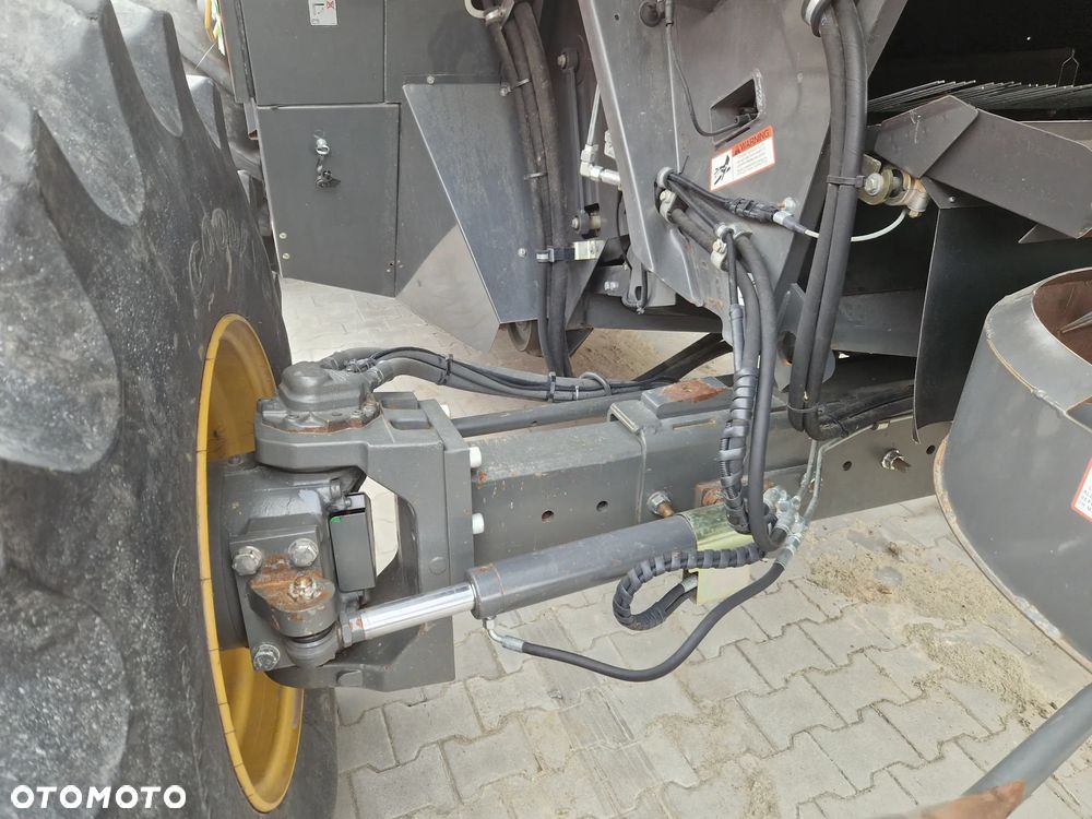 Claas Lexion 740 APS HYBRYID - 13