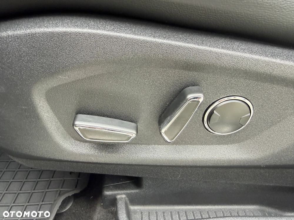 Ford S-Max 2.0 TDCi Titanium PowerShift - 27