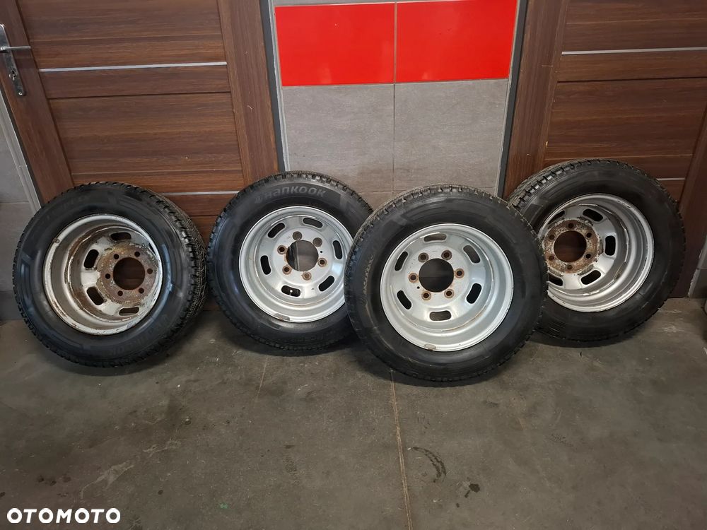 Koła 4x felgi z oponami Iveco Daily bliźniak 2016 rok opony Hankook zima 195/75/R16C bieżnik opon komplet po 5mm - 1