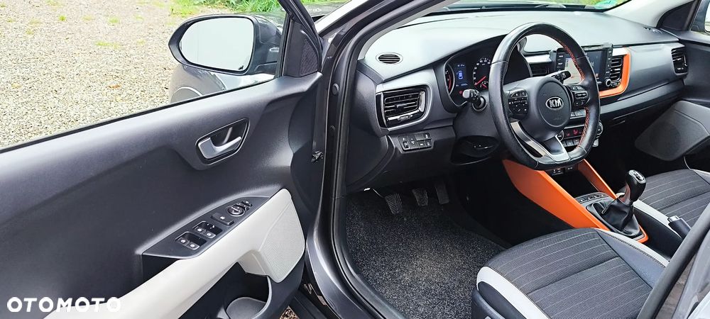 Kia Stonic - 8