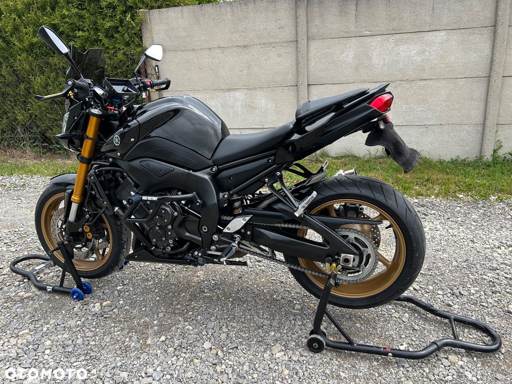 Yamaha FZ8 - 2