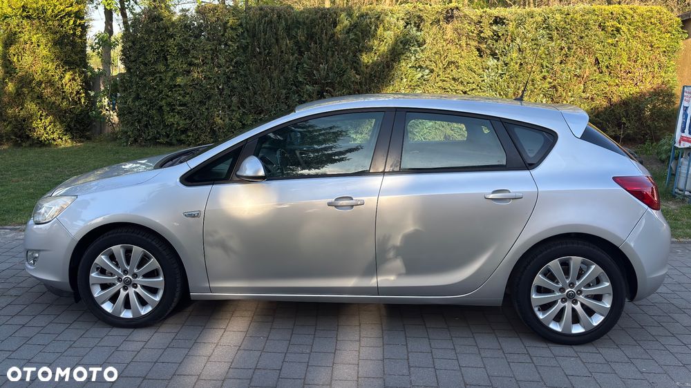 Opel Astra 1.6 Innovation - 11