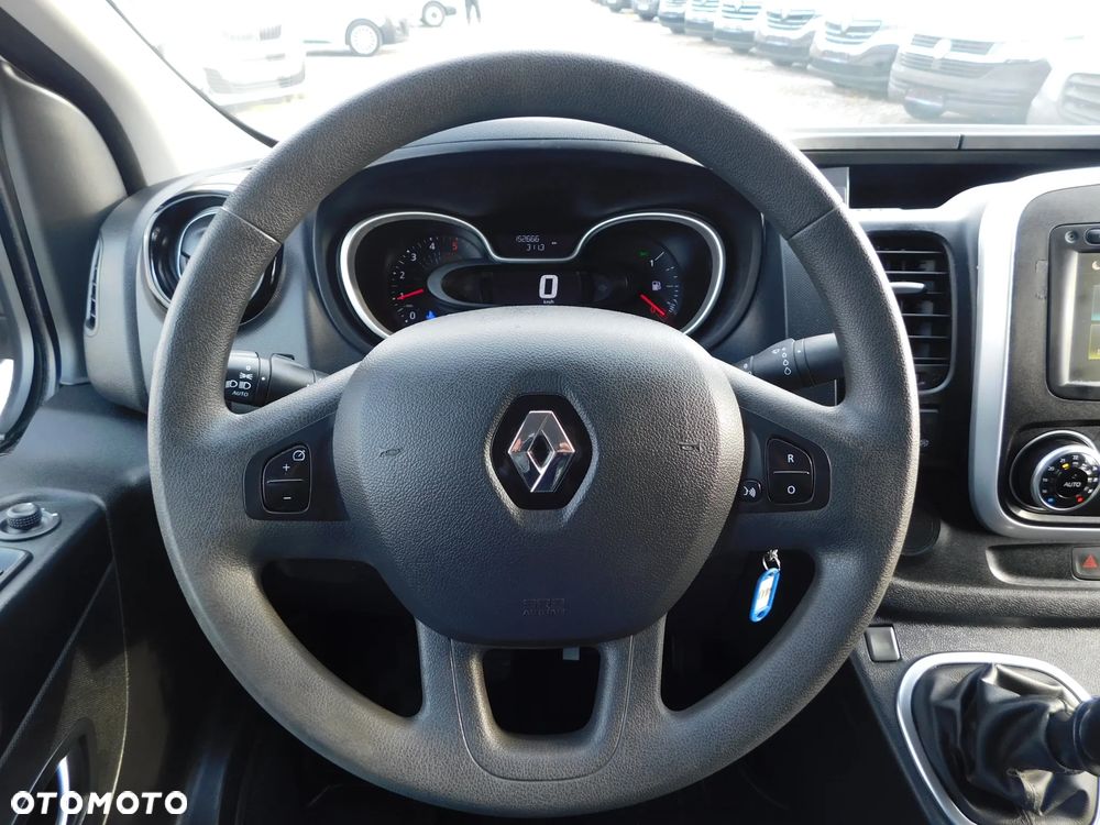 Renault TRAFIC - 12